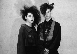 © Miguel Trillo. Junto a la Sala Voltereta. Madrid 1990