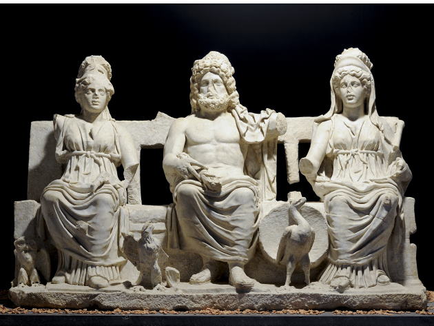 Triade capitolina, Guidonia Montecelio, Museo Civico Archeologico “RodolfoLanciani”, Foto Giovanni Coccia Triade capitolina, Guidonia Montecelio, Museo Civico Archeologico “RodolfoLanciani”, Foto Giovanni Coccia